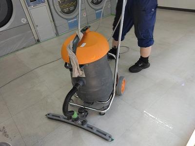 画面の右側と左側で汚れの落ち具合(剥がれ具合)の差がわかると思います