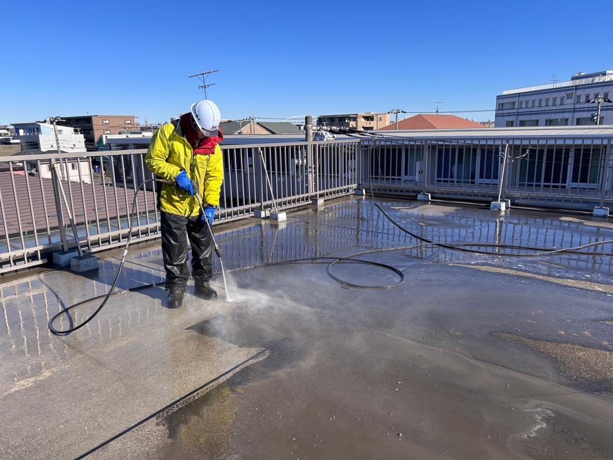 高圧洗浄で汚れを一掃